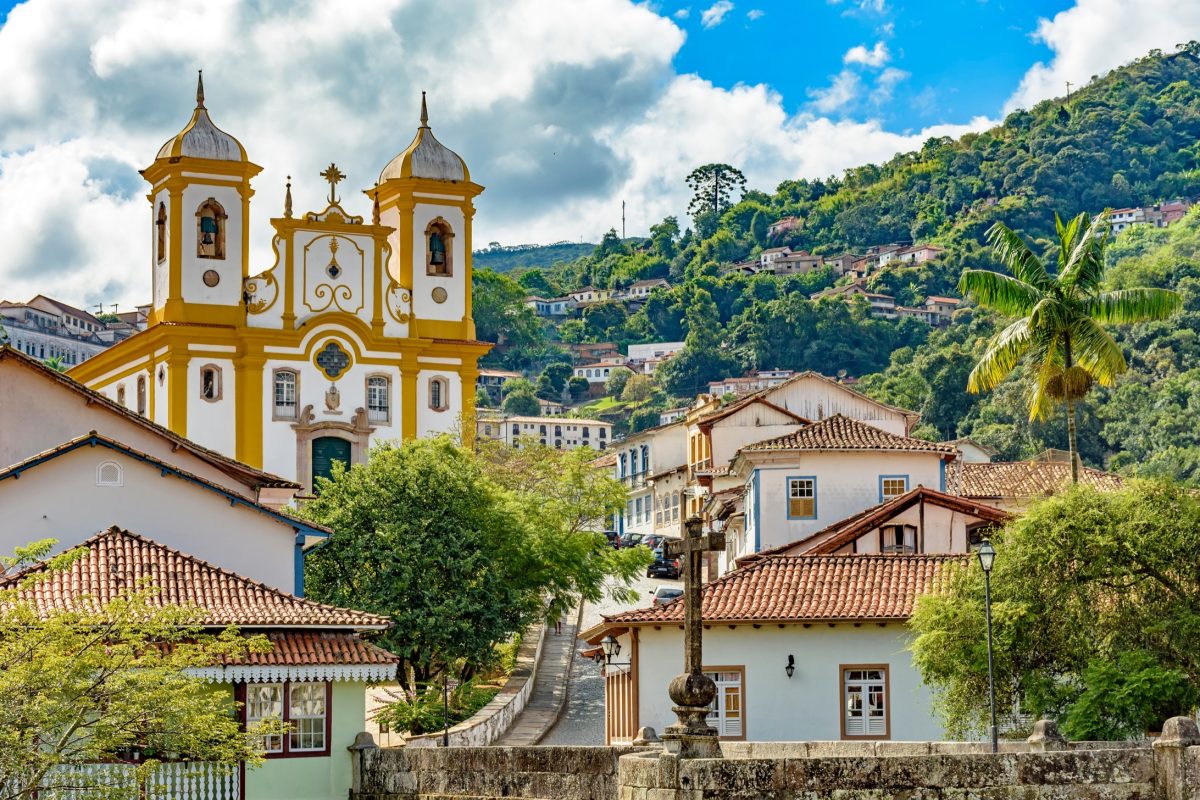 bra_ouropreto_shutterstock_1357688813-1200x800-c-center