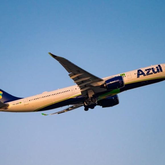 Azul anuncia caixa de R$ 1,67 bilhão em agosto