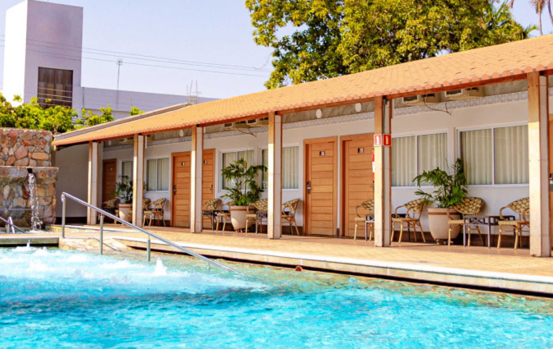 site 1900 x 1200 (2)