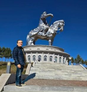 Luiz Thadeu completa volta ao mundo com 44 mil km em voos