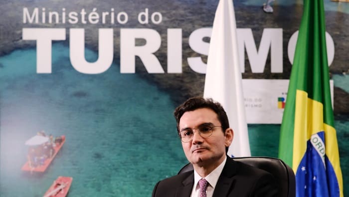 Ministro do Turismo é expulso do União Brasil após crise interna